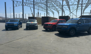 CONSOLIDACIÓN DE AUTOMÓVILES FORD EN PRUEBA PILOTO DE EXPORTACIÓN DEL PUERTO DE GUAYMAS, SONORA